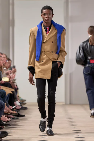 Look 39